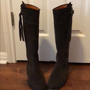 Really wild Santiaho chocolate suede boots